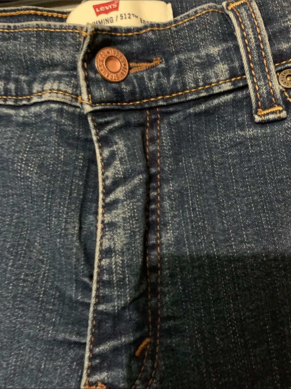 Levi's Classic Wide-Leg Jeans in Medium Blue Denim. 512 Bootcut - Picture 3 of 6